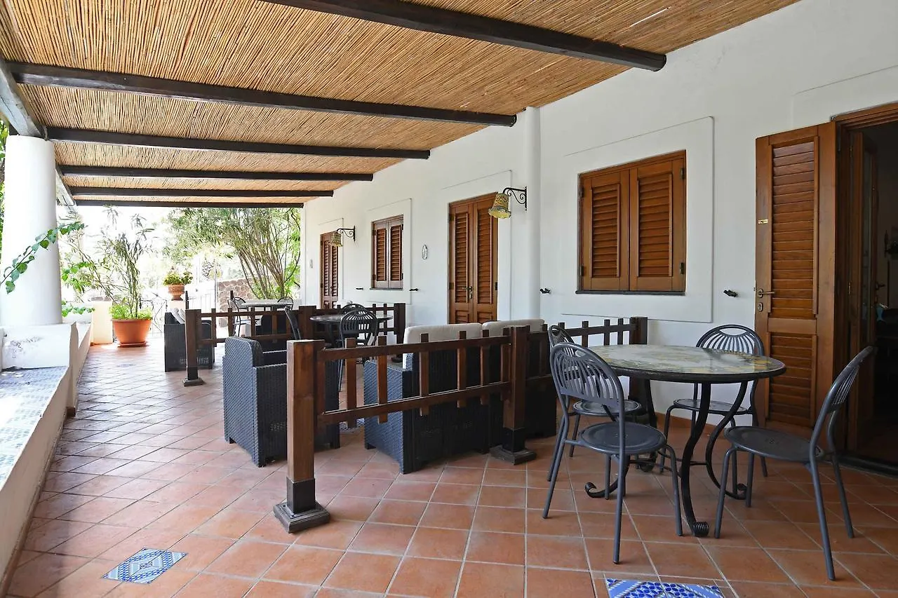 Pedra Residence Στρόμπολι 2*,  Ιταλία